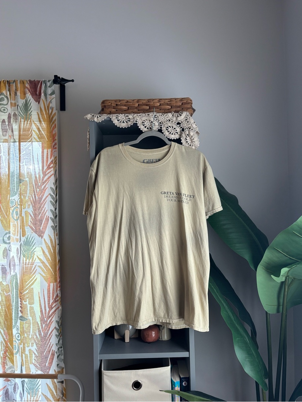 greta van fleet dreams in gold tour official merch tee